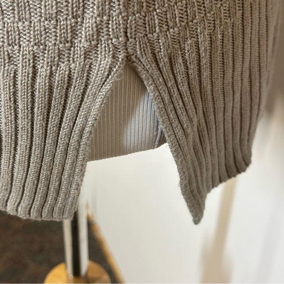 Super soft sweater by Elizabeth and Clarke Sz 4 - Picture 8 of 9